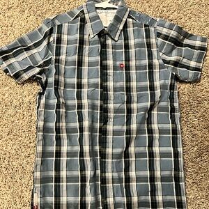 Boys Quiksilver button up shirt, medium